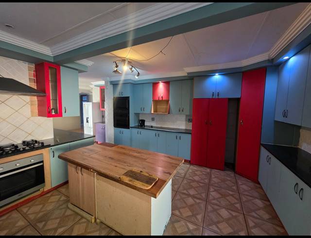 4 BEDROOM HOUSE FOR SALE IN SASOLBURG EXT 11